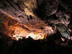 Beeindruckende Lavahöhle Cueva los Verdes